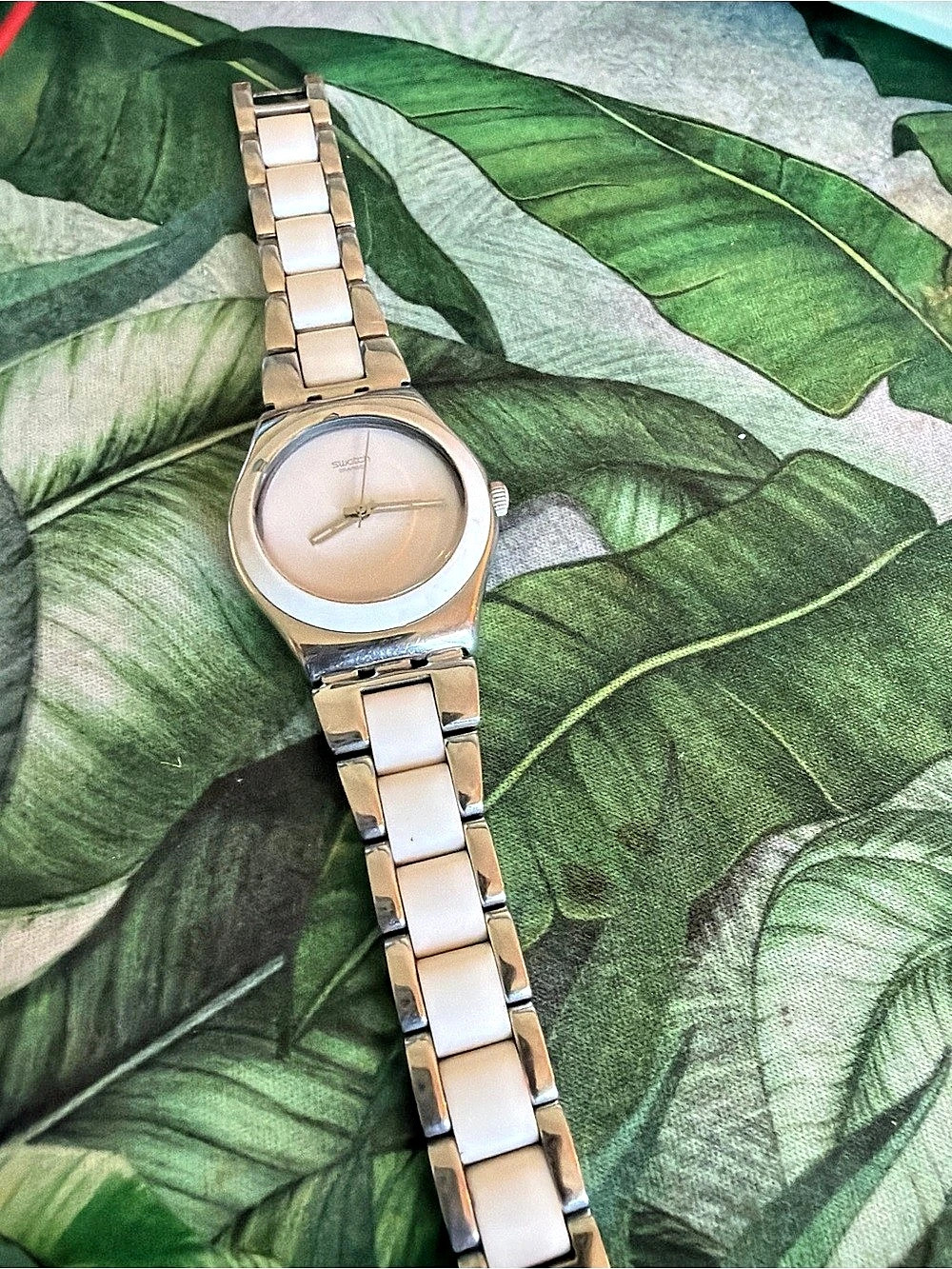 Swatch Irony Medium Tresor Blanc Silver & White Watch 32mm - 6"